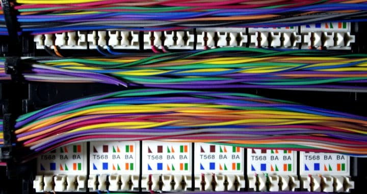 dégainer fil électrique